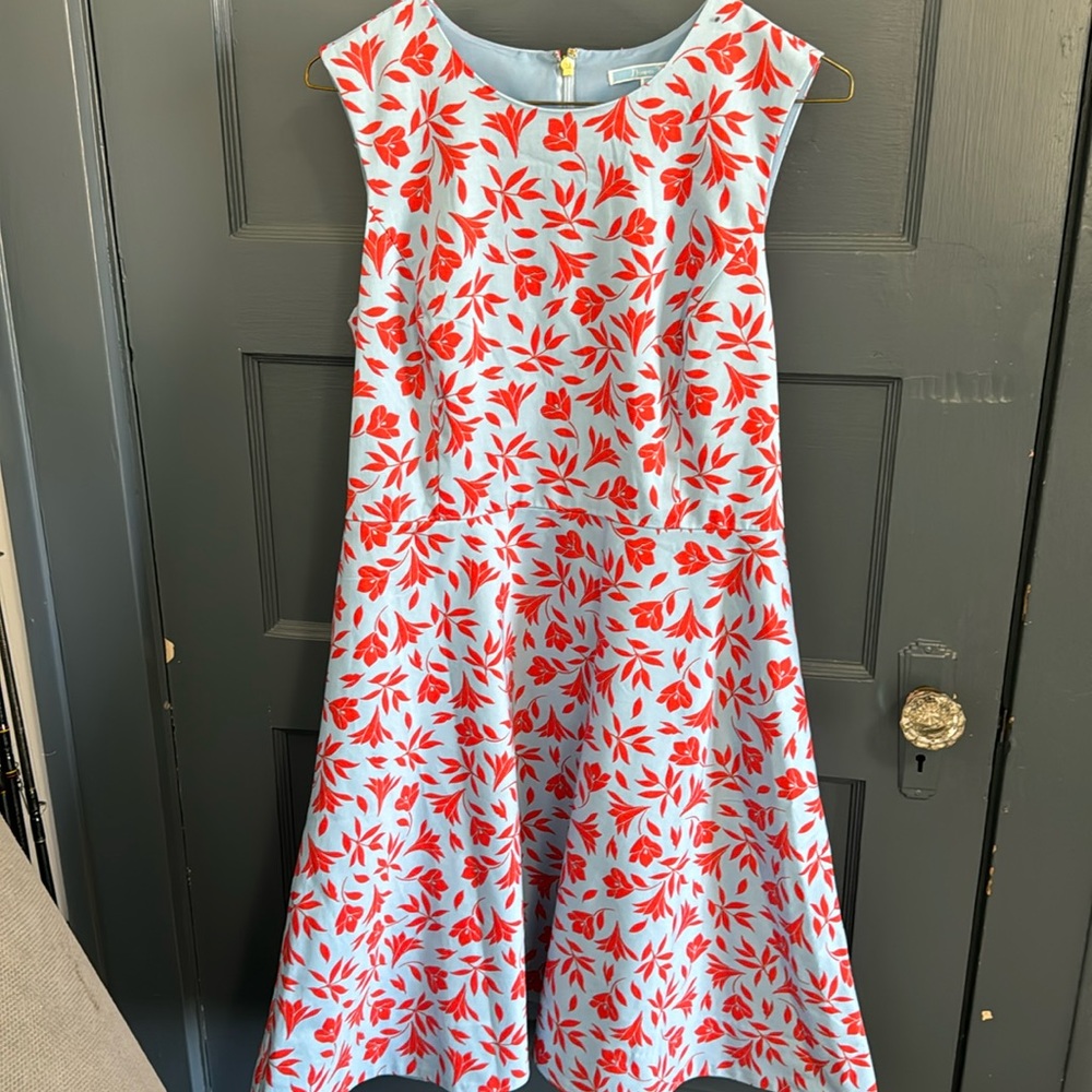 Blue and red Draper James size 8 sleeveless dress. Fun flair like new condition